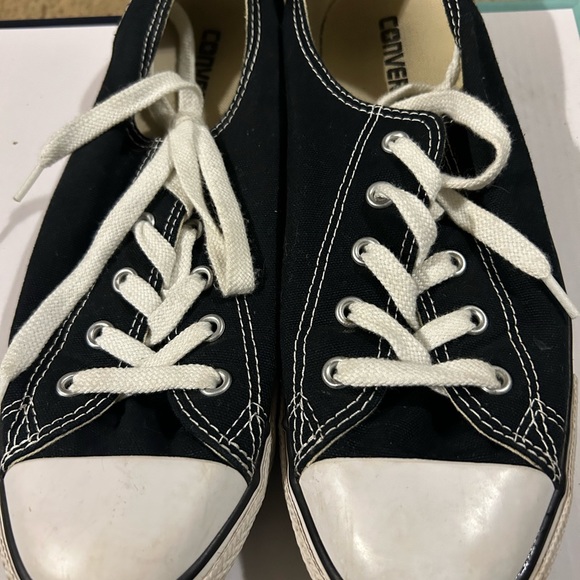 Converse - Picture 2 of 4